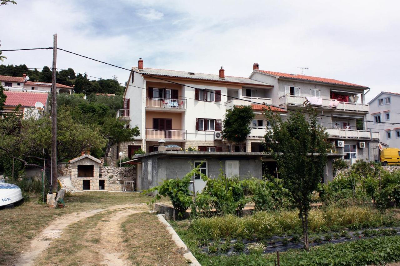 Apartments With A Parking Space Kampor, Rab - 4984 Экстерьер фото