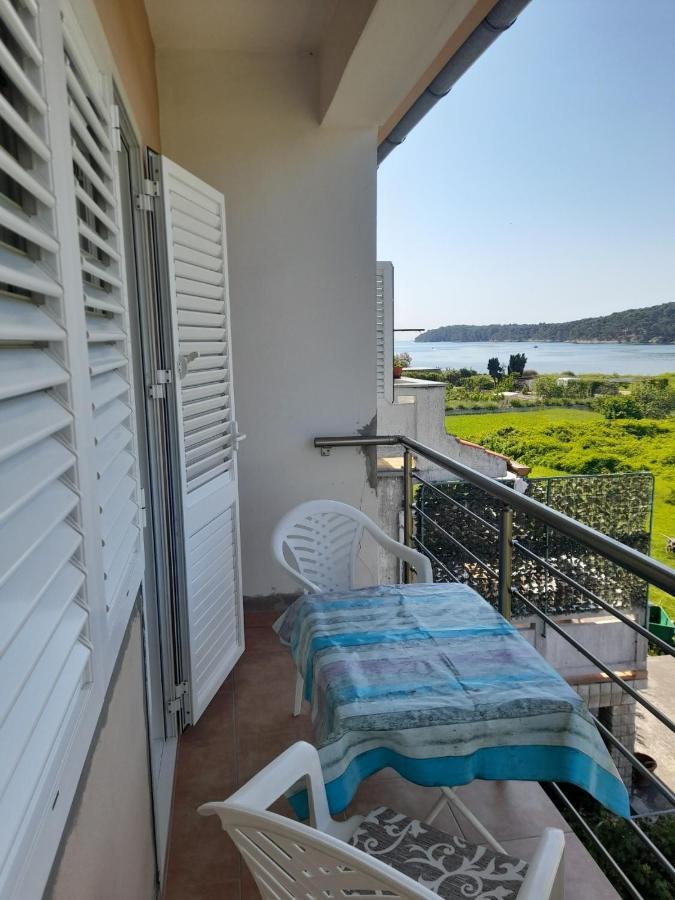 Apartments With A Parking Space Kampor, Rab - 4984 Экстерьер фото